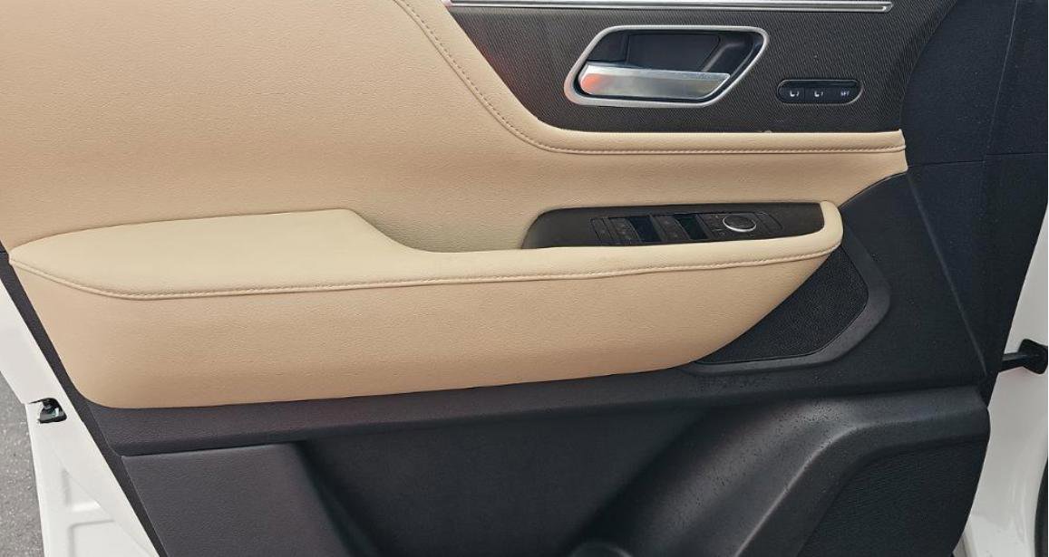 Certified 2026 INFINITI QX80 Pure w/ Cargo Package image 12