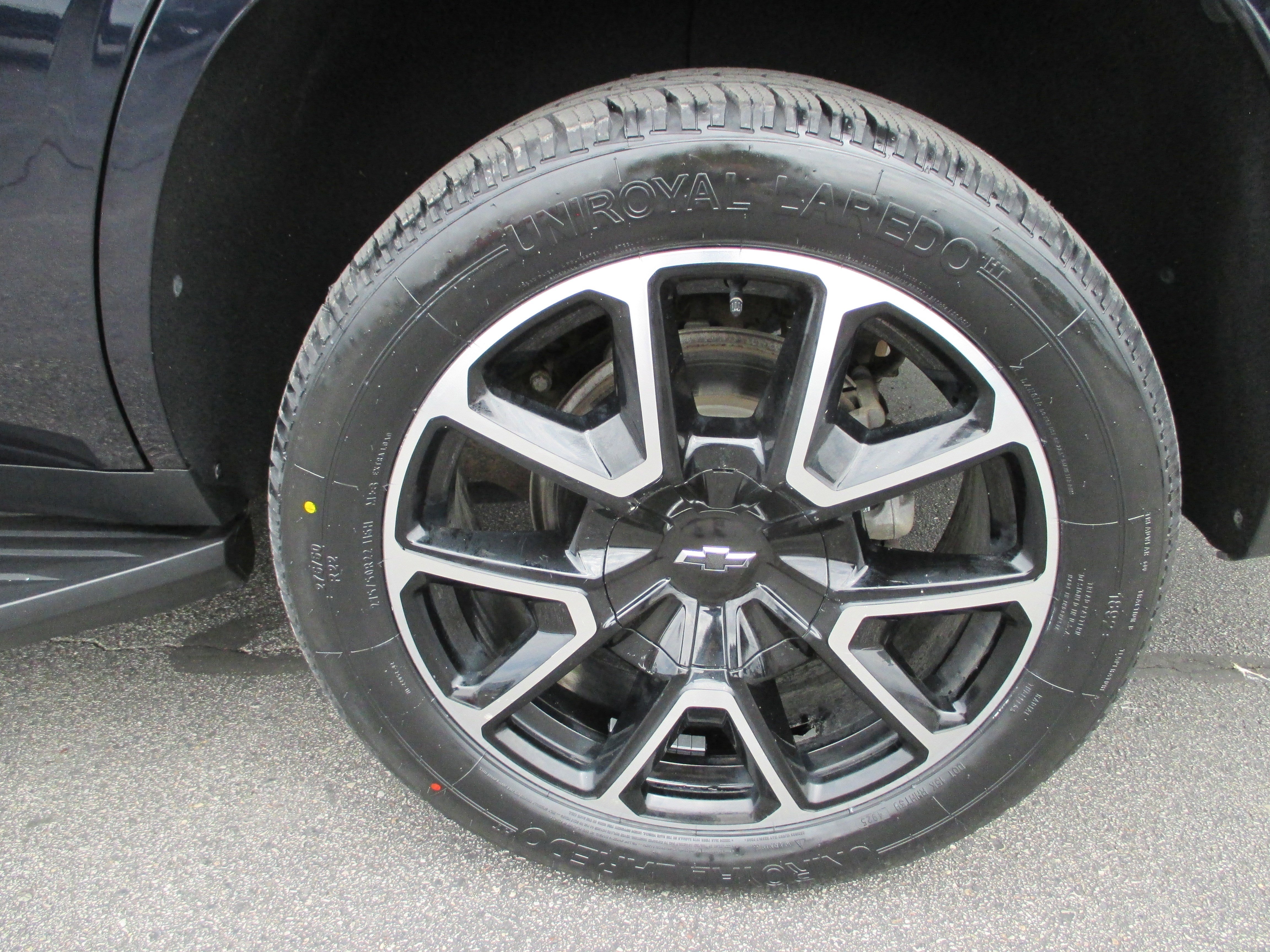 Used 2022 Chevrolet Tahoe RST w/ Luxury Package AWD/4WD image 9