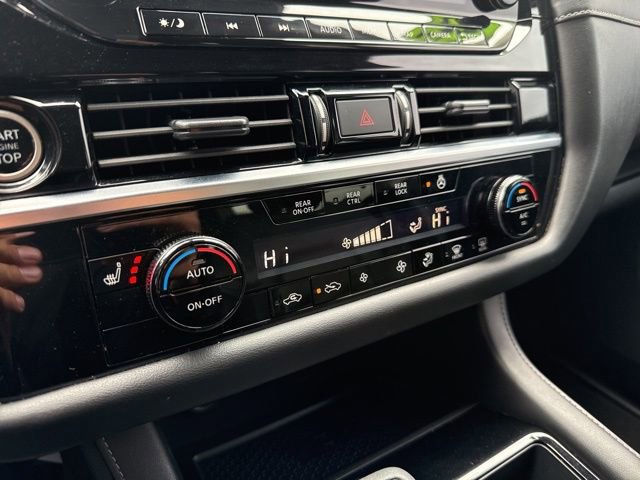 Used 2023 Nissan Pathfinder SL image 36