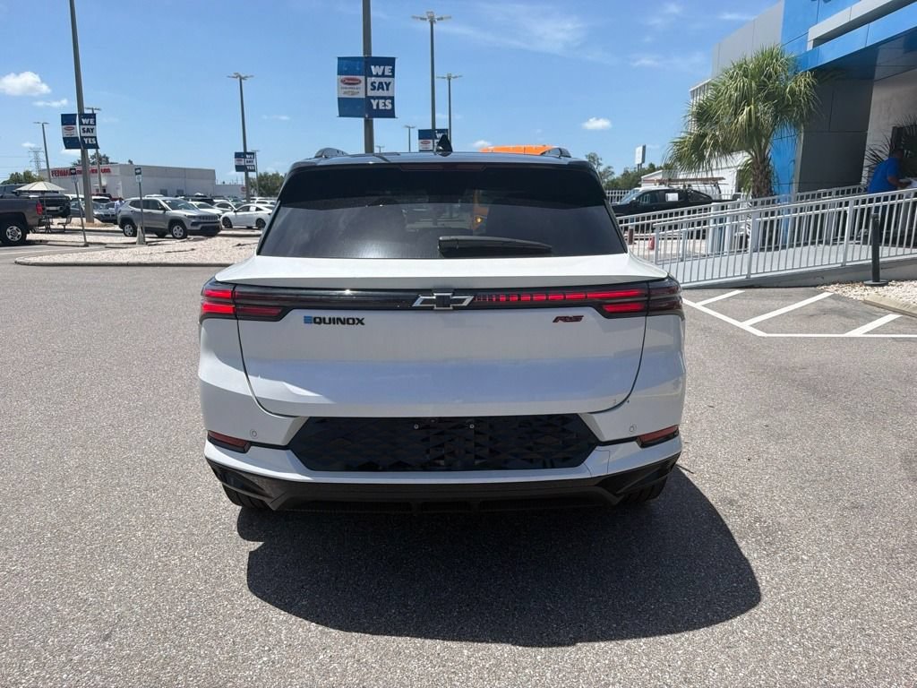 Used 2024 Chevrolet Equinox EV RS FWD image 4
