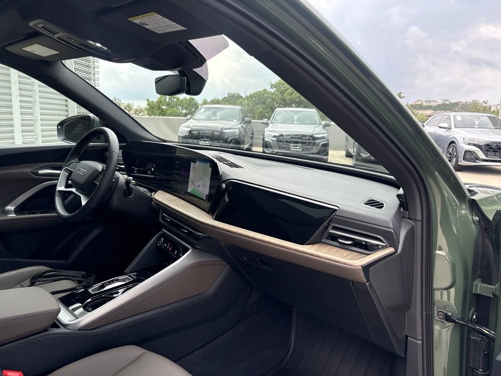 Certified 2025 Audi Q5 Premium w/ Convenience Package AWD/4WD image 13
