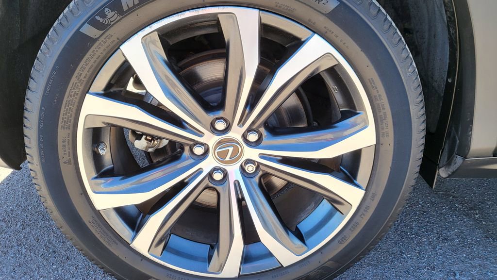 Used 2022 Lexus RX 350L FWD w/ Premium Package image 15