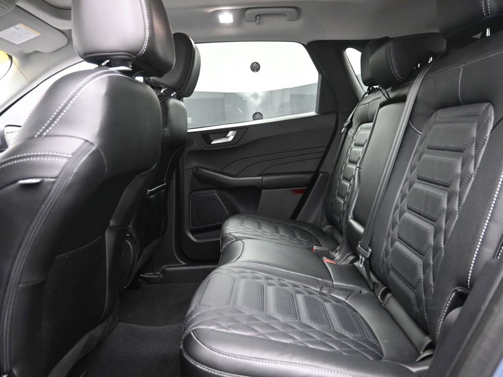 Used 2024 Ford Escape SE w/ PHEV Premium Package image 11
