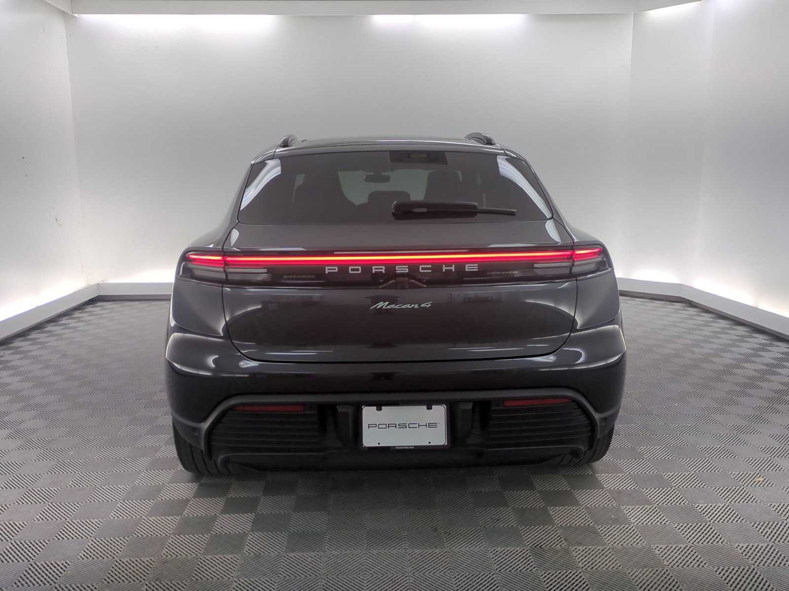 New 2026 Porsche Macan 4 Electric AWD/4WD image 9