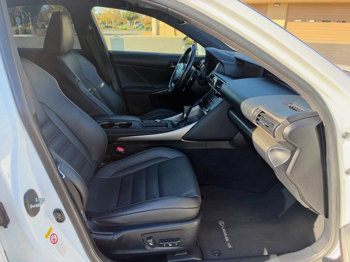 Used 2018 Lexus IS 300 F Sport RWD image 21