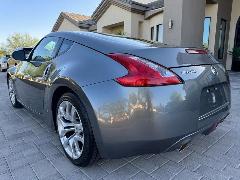 Used 2017 Nissan 370Z Coupe image 3