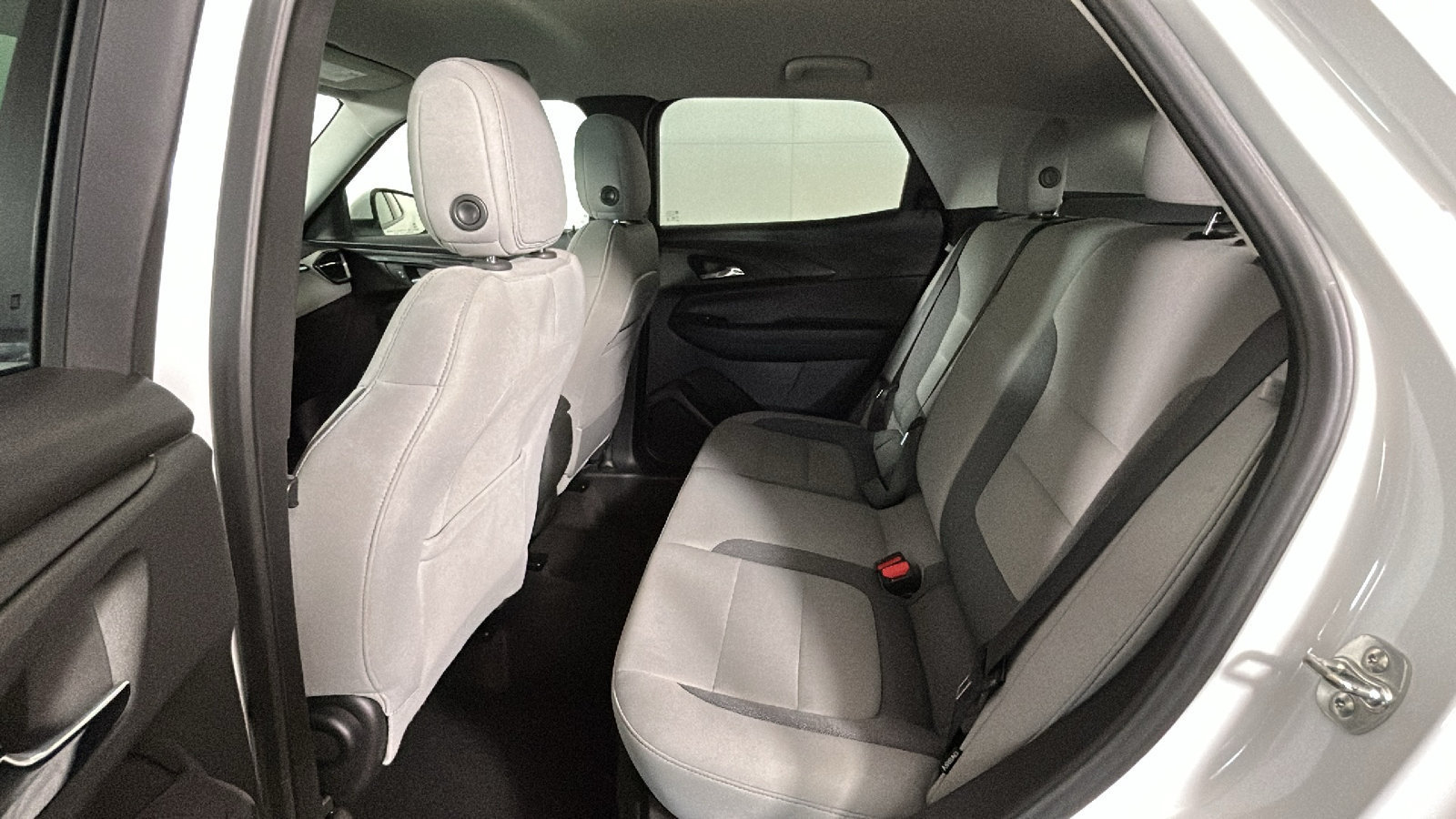 Used 2025 Chevrolet TrailBlazer LT AWD/4WD image 31