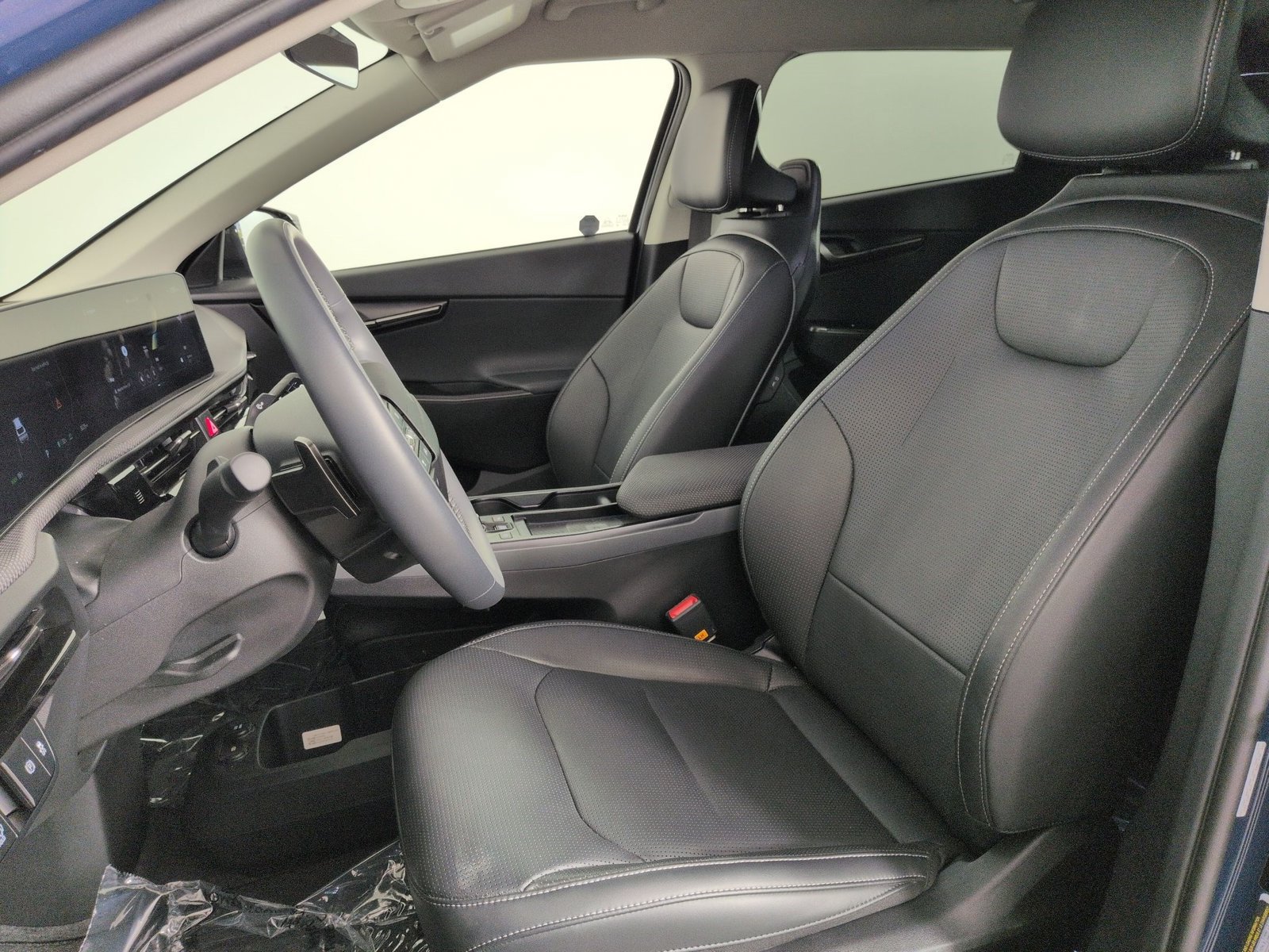 Used 2025 Kia EV6 Wind RWD image 5