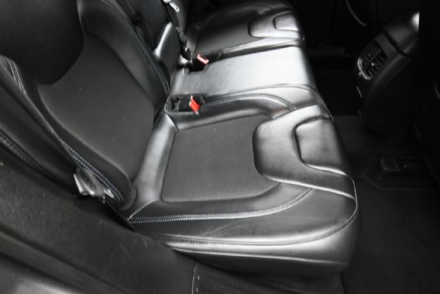 Used 2019 Jeep Cherokee Latitude Plus FWD image 29