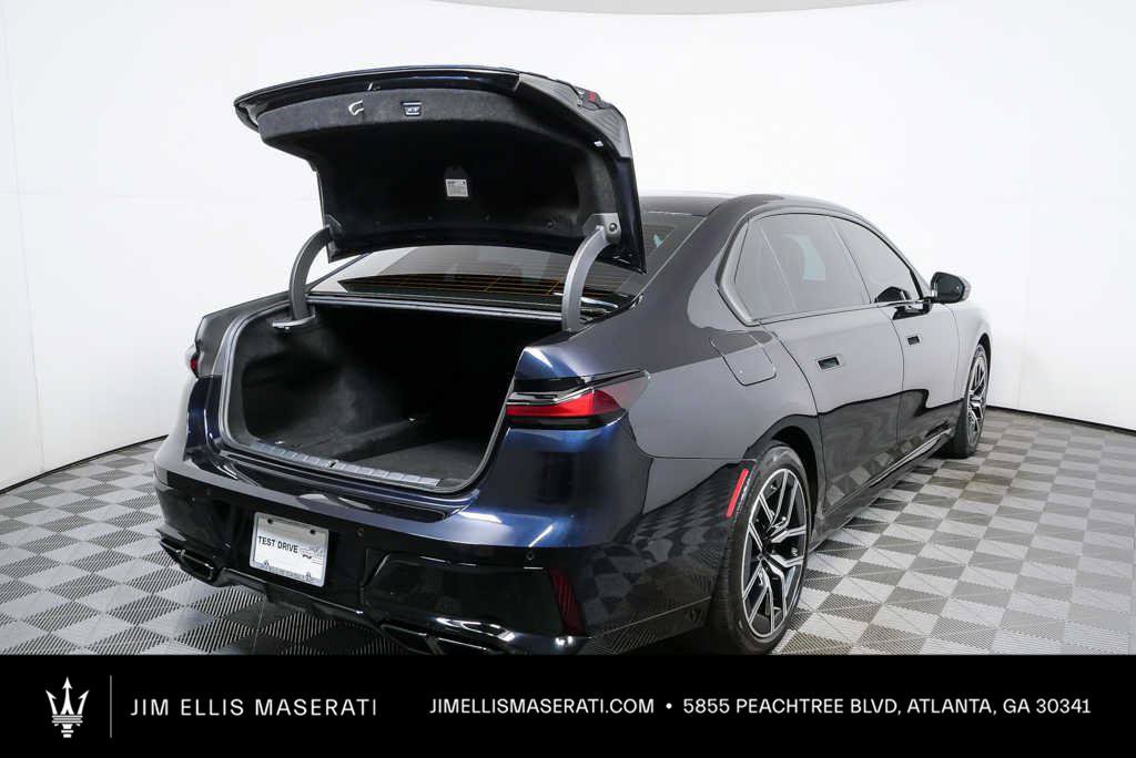 Used 2023 BMW 760i xDrive AWD/4WD image 29