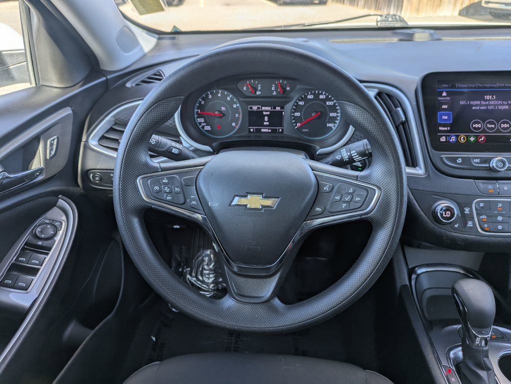 Used 2024 Chevrolet Malibu LT FWD image 16