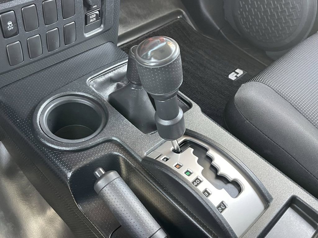 Used 2013 Toyota FJ Cruiser 4WD w/ Convenience Pkg image 26