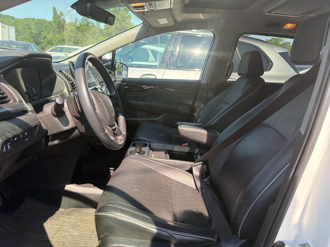 Used 2023 Honda Odyssey Elite image 19