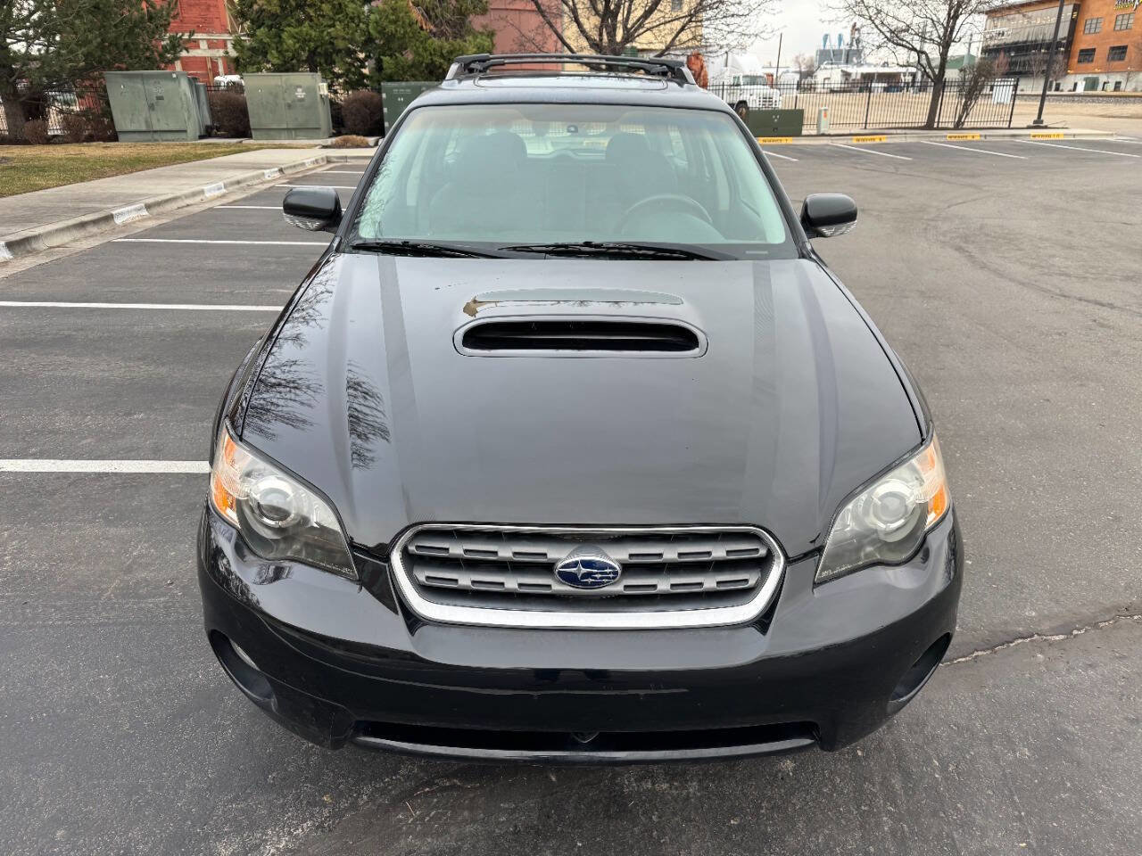 Used 2005 Subaru Outback 2.5XT Limited AWD/4WD image 4