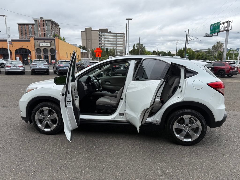 Used 2017 Honda HR-V EX-L image 17