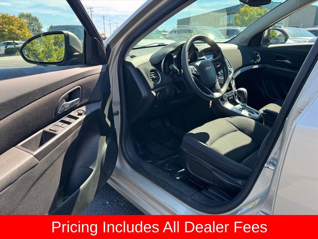 Used 2015 Chevrolet Cruze LT FWD image 13