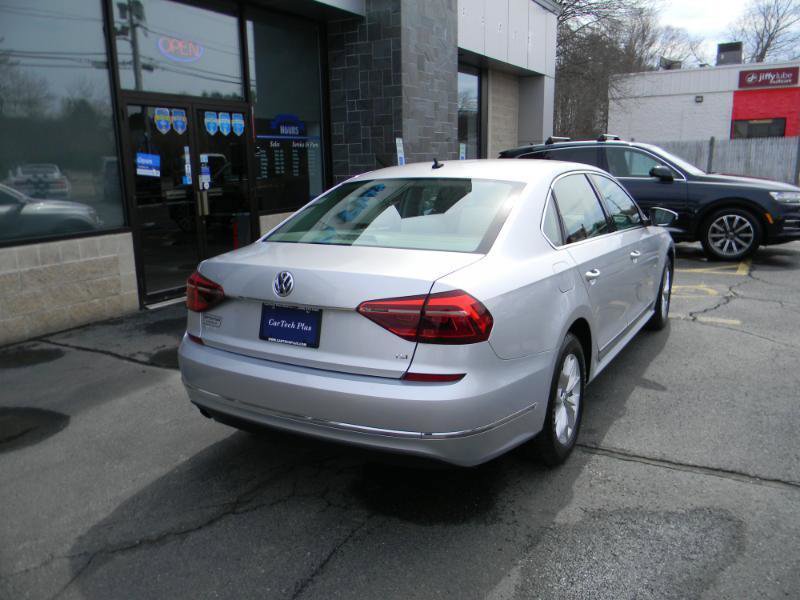 Used 2017 Volkswagen Passat 1.8T S image 6