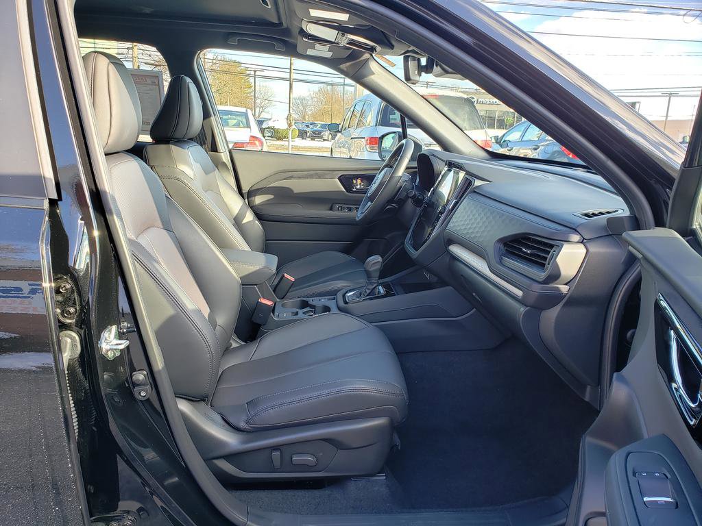 Used 2025 Subaru Forester Limited w/ Popular Package #2 image 17