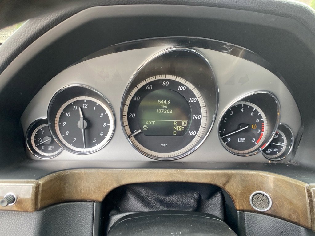 Used 2010 Mercedes-Benz E 550 4MATIC Sedan image 13