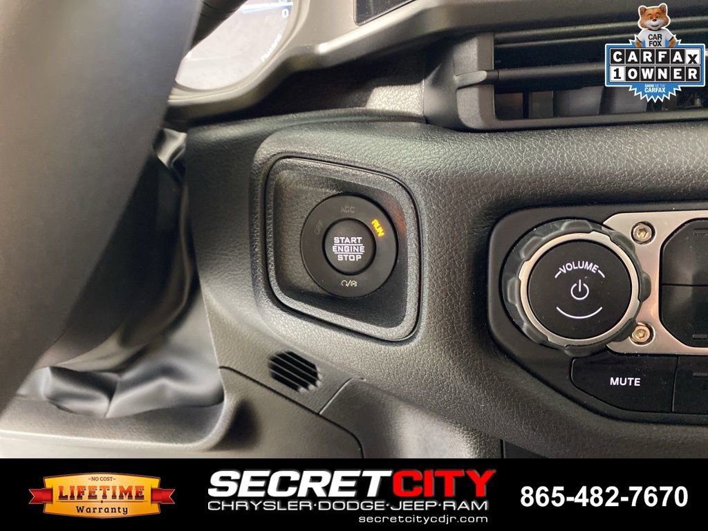 Used 2024 Jeep Wrangler Unlimited AWD/4WD image 17