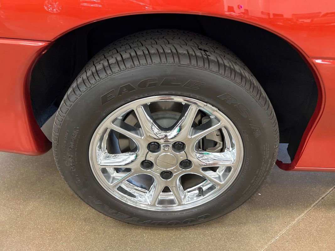 Used 2002 Chevrolet Camaro Z28 w/ Preferred Equipment Group image 83