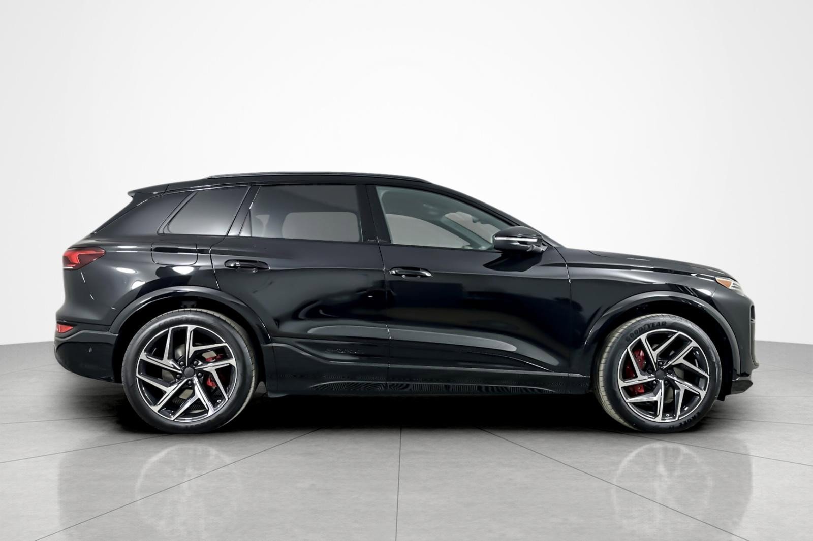 New 2027 Audi SQ6 e-tron Premium Plus AWD/4WD image 7