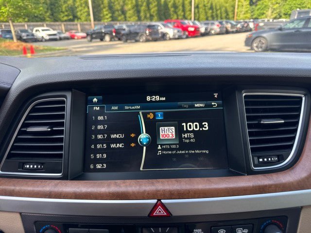 Used 2015 Hyundai Genesis 5.0 w/ Option Group 05 RWD image 24