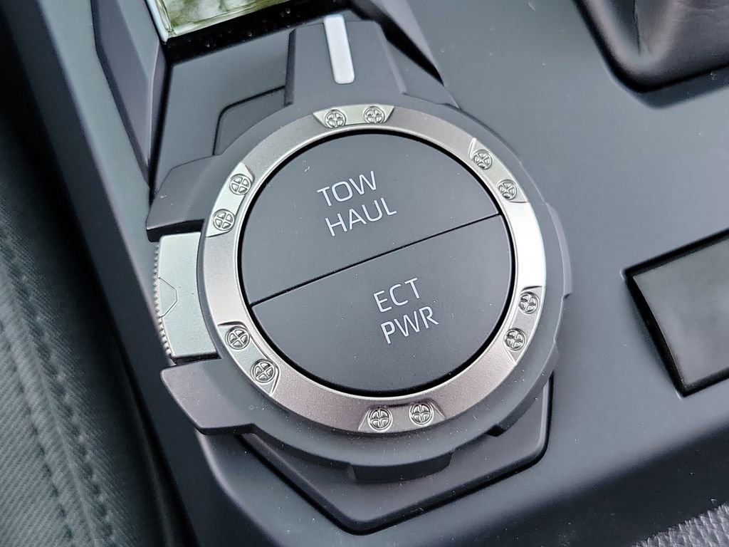 Used 2026 Toyota Tacoma SR5 AWD/4WD image 13