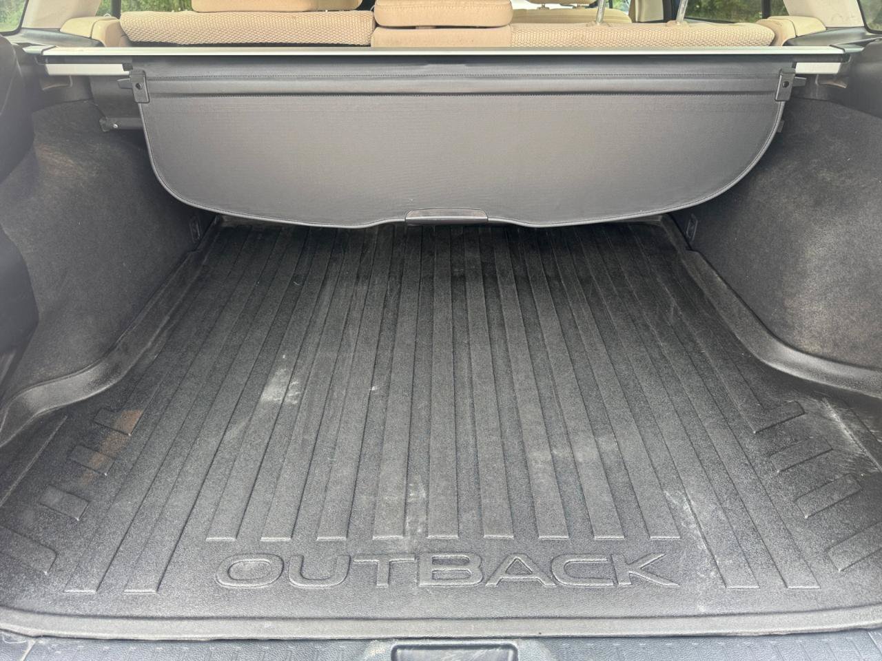 Used 2016 Subaru Outback 2.5i Premium AWD/4WD image 25