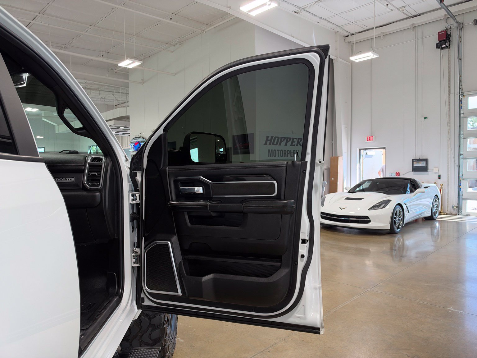 Used 2022 RAM 2500 Laramie w/ Night Edition AWD/4WD image 44