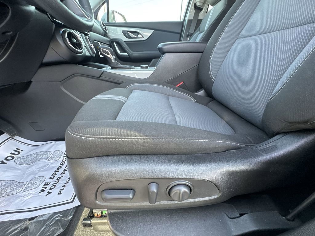 New 2025 Chevrolet Blazer LT image 12