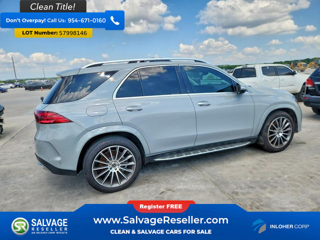 Used 2024 Mercedes-Benz GLE 450e 4MATIC w/ AMG Line Exterior image 4