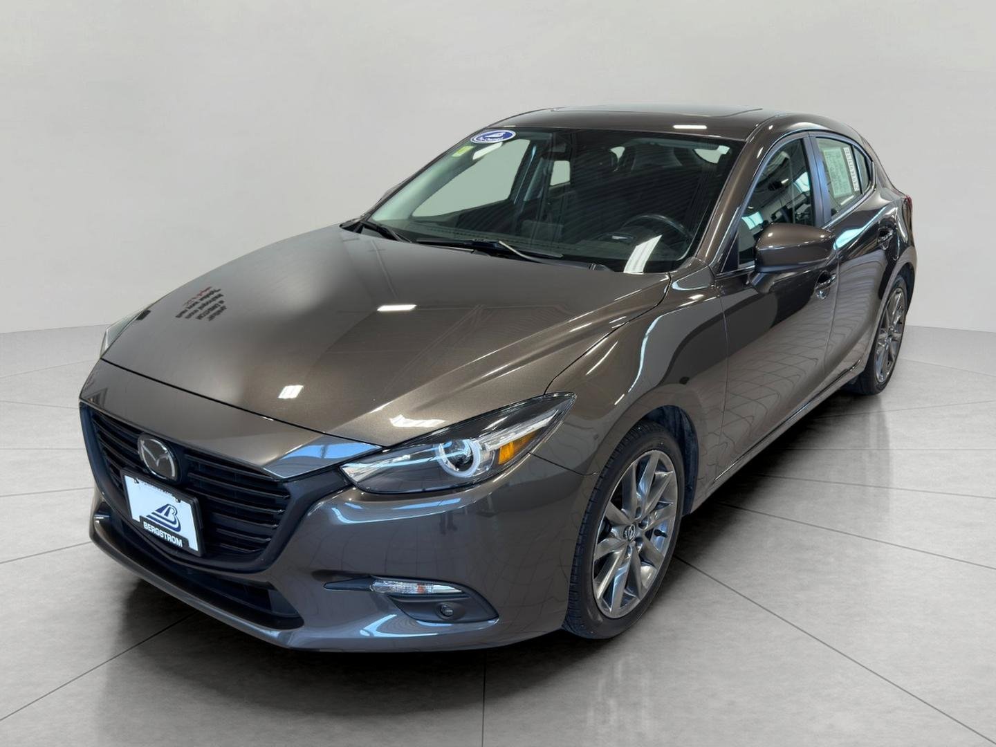 Used 2018 MAZDA MAZDA3 Grand Touring w/ Premium Equipment Package image 4