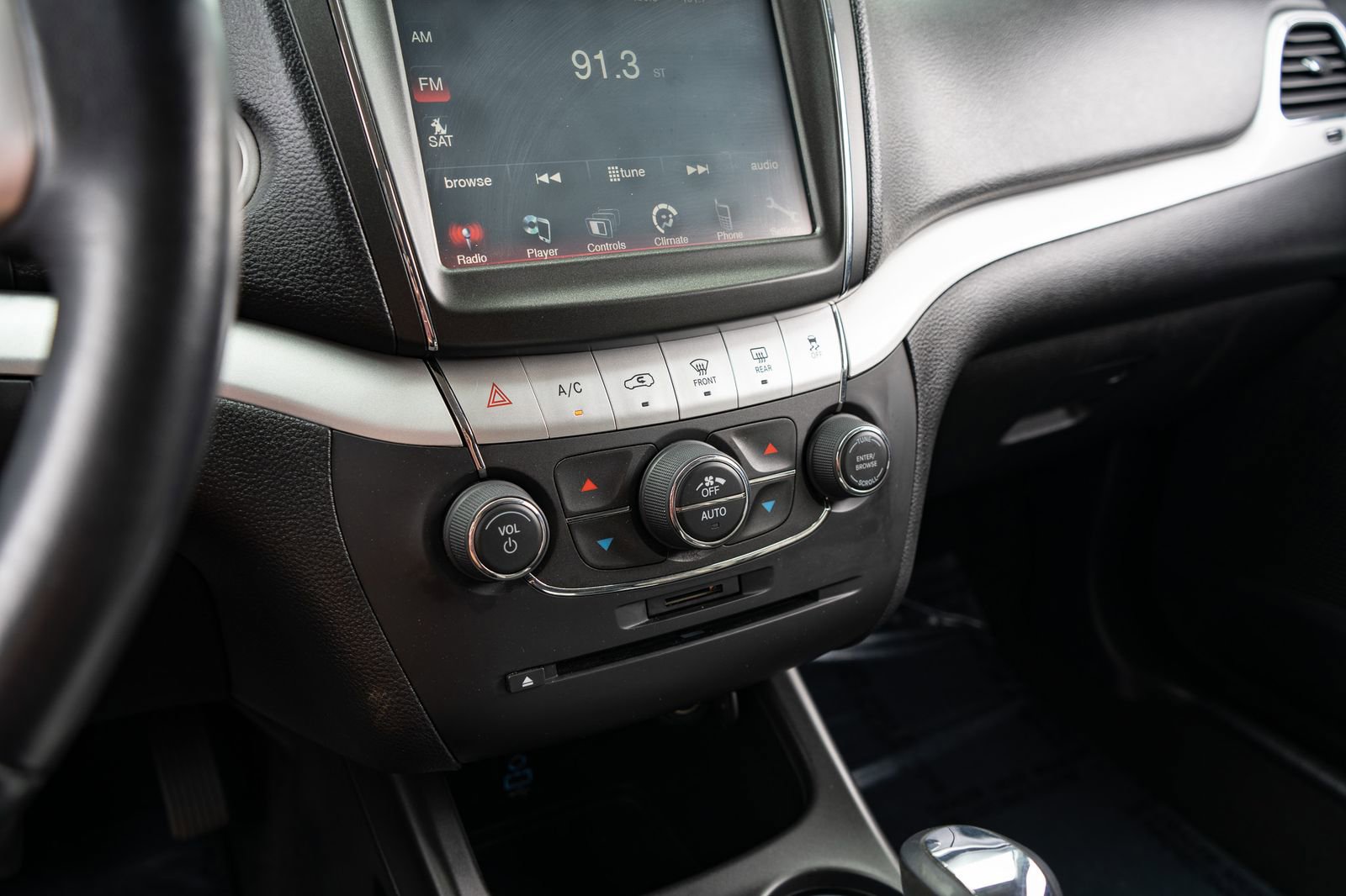 Used 2019 Dodge Journey SE w/ Safe & Sound Group FWD image 25