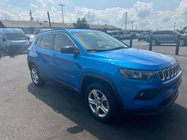 Certified 2023 Jeep Compass Latitude w/ Convenience Group AWD/4WD image 11