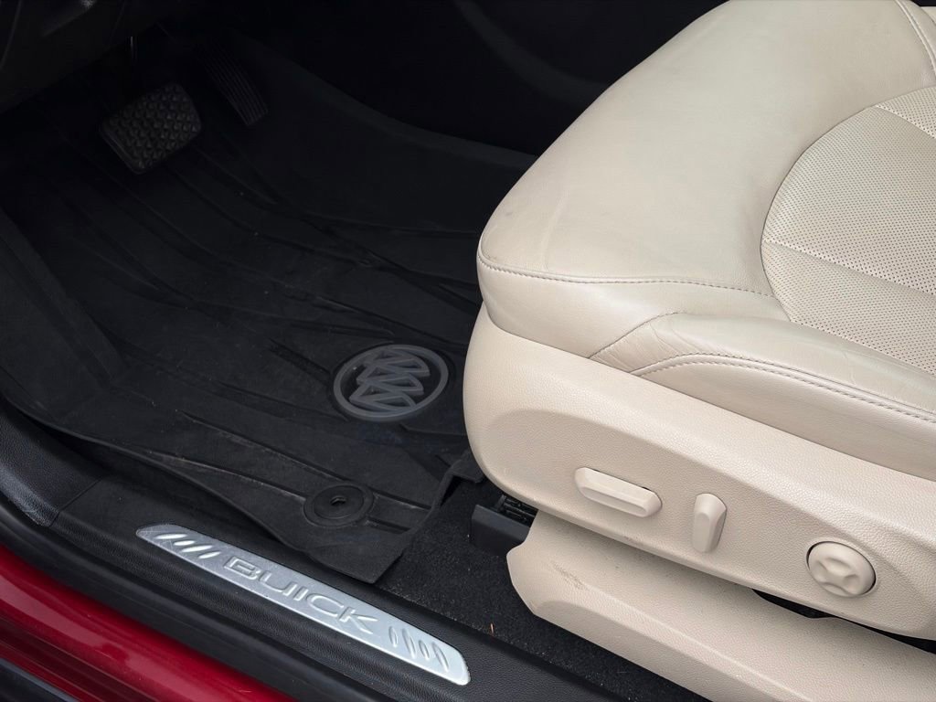 Used 2020 Buick Envision Essence w/ Experience Buick Package image 13