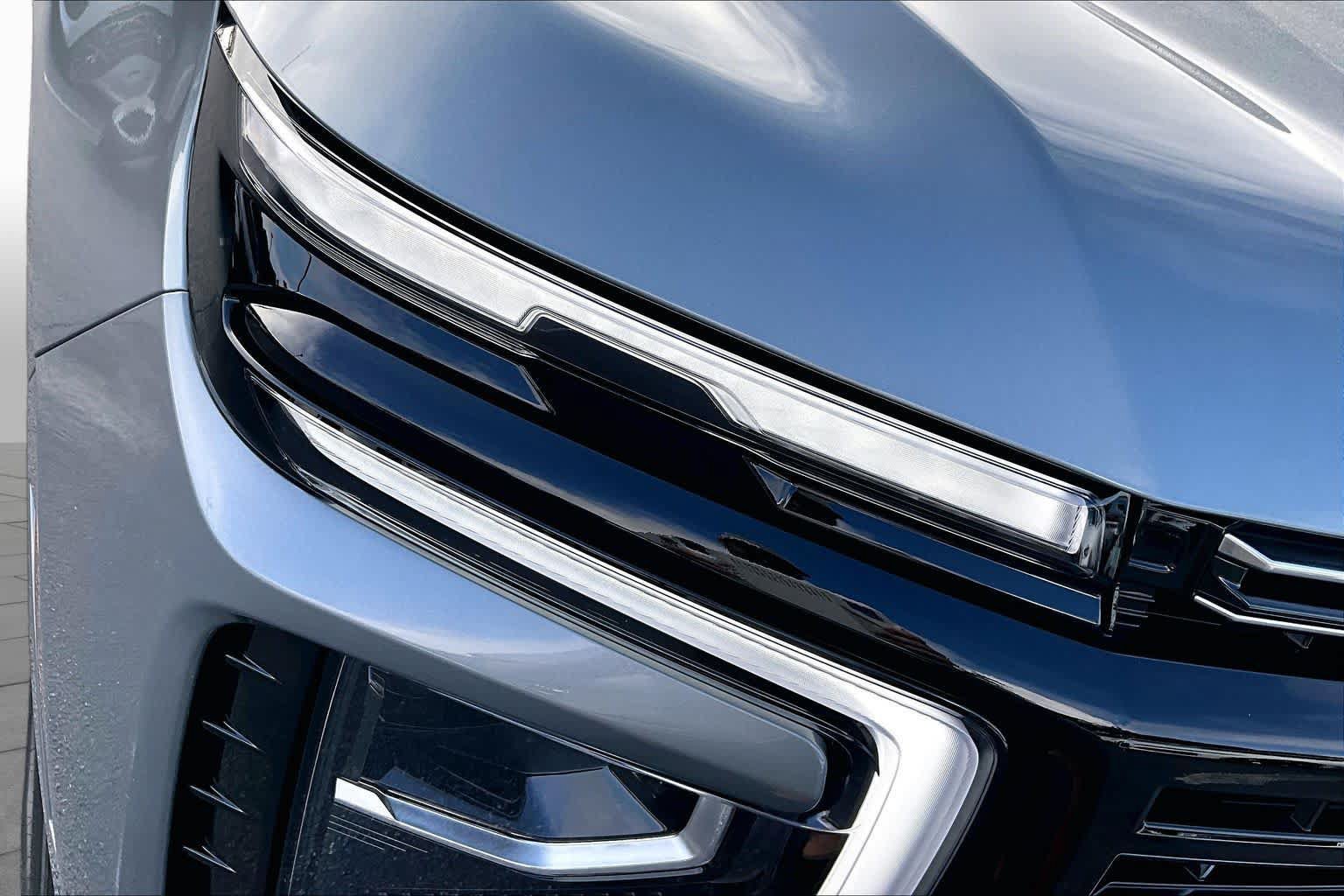 Used 2026 Chevrolet Tahoe High Country AWD/4WD image 28