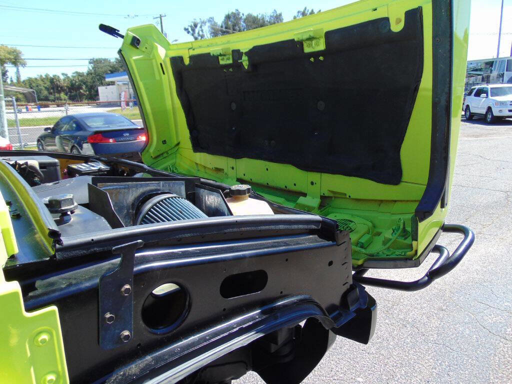 Used 2004 HUMMER H2 w/ Preferred Equipment Group image 24