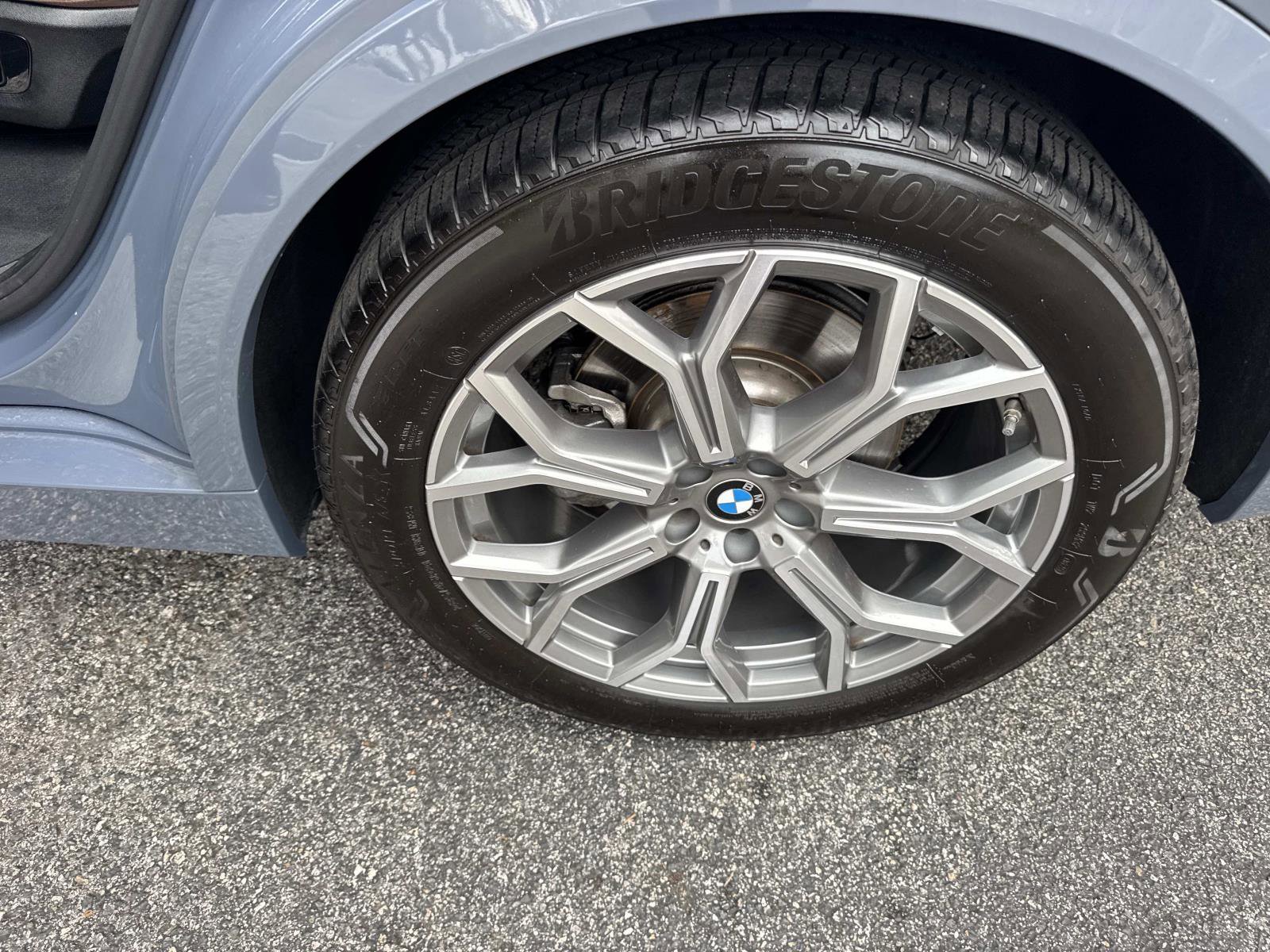 Used 2026 BMW X7 xDrive40i w/ Premium Package image 11