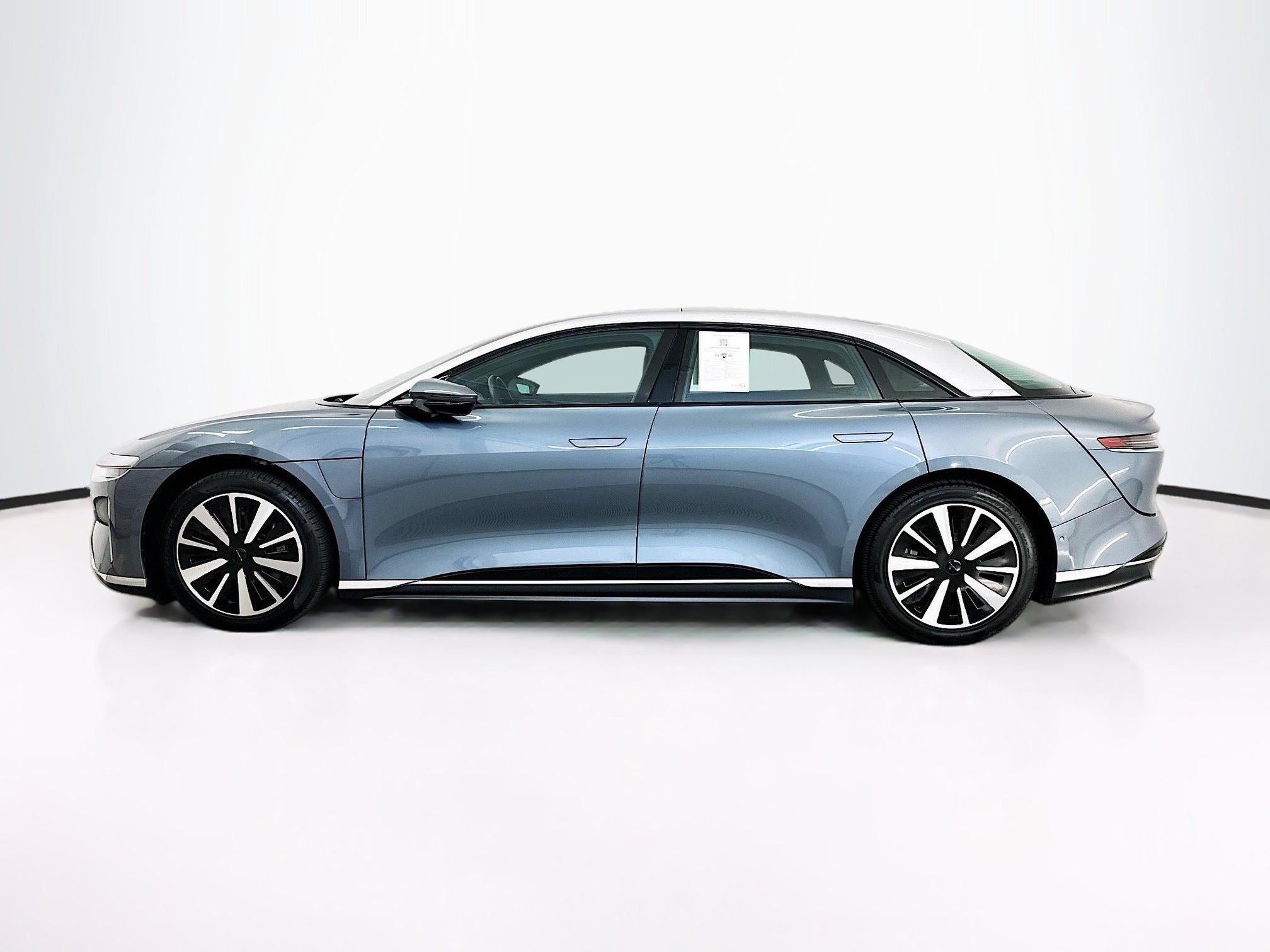 Used 2024 Lucid Air Touring AWD/4WD image 4