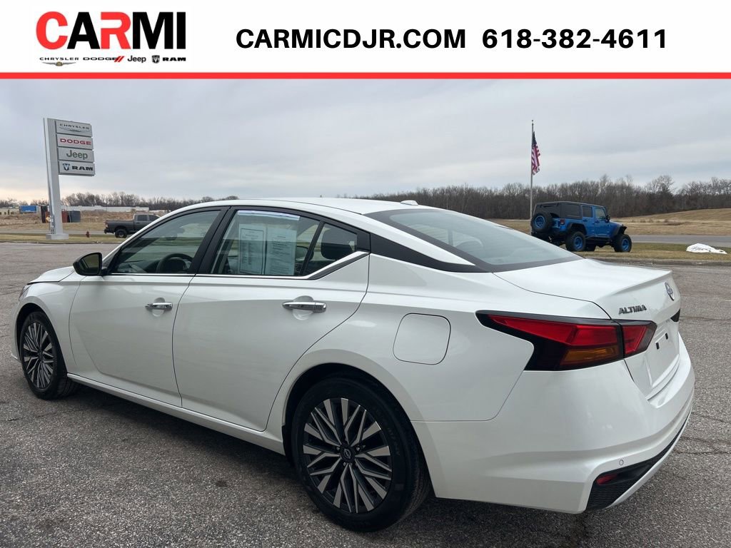 Used 2024 Nissan Altima 2.5 SV FWD image 4