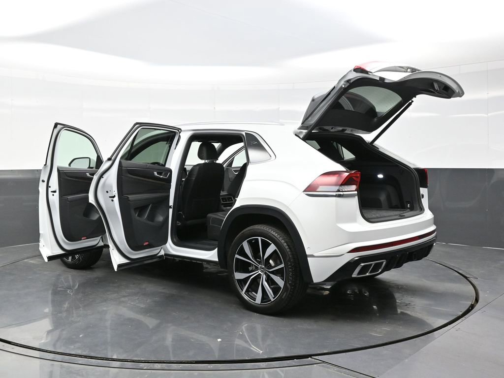 Used 2025 Volkswagen Atlas Cross Sport SEL Premium R-Line image 39