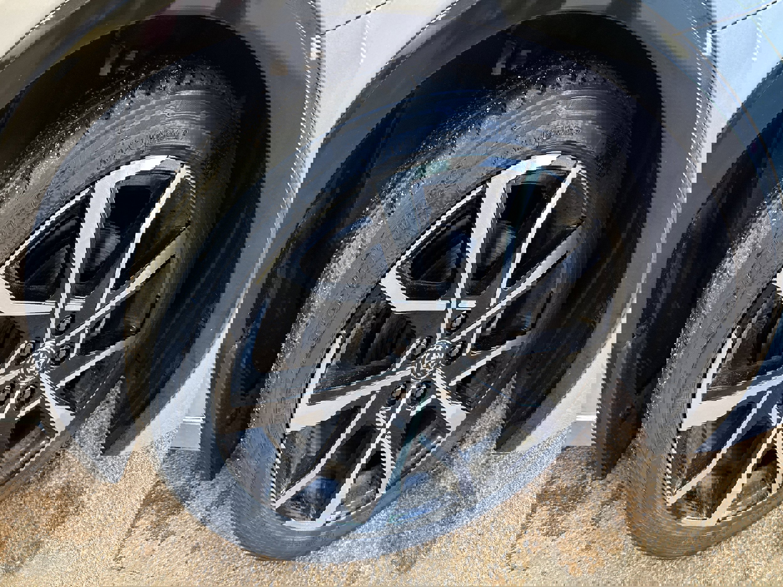 Used 2023 Toyota Prius Prime FWD image 11