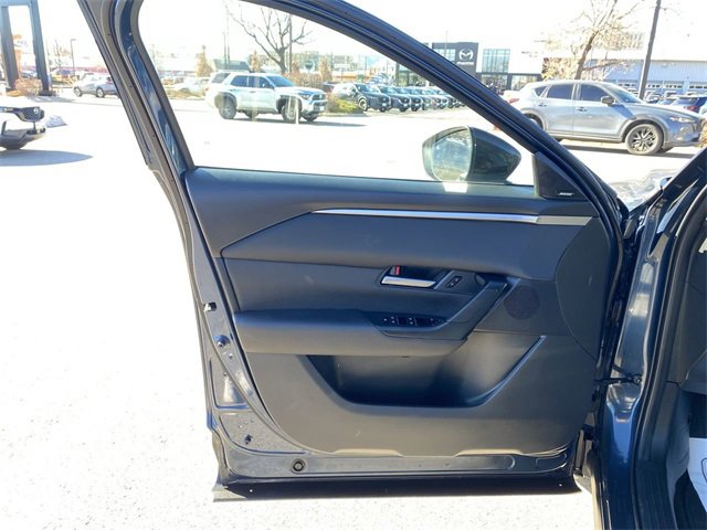 Certified 2025 MAZDA CX-50 AWD 2.5 S w/ Premium Package image 11