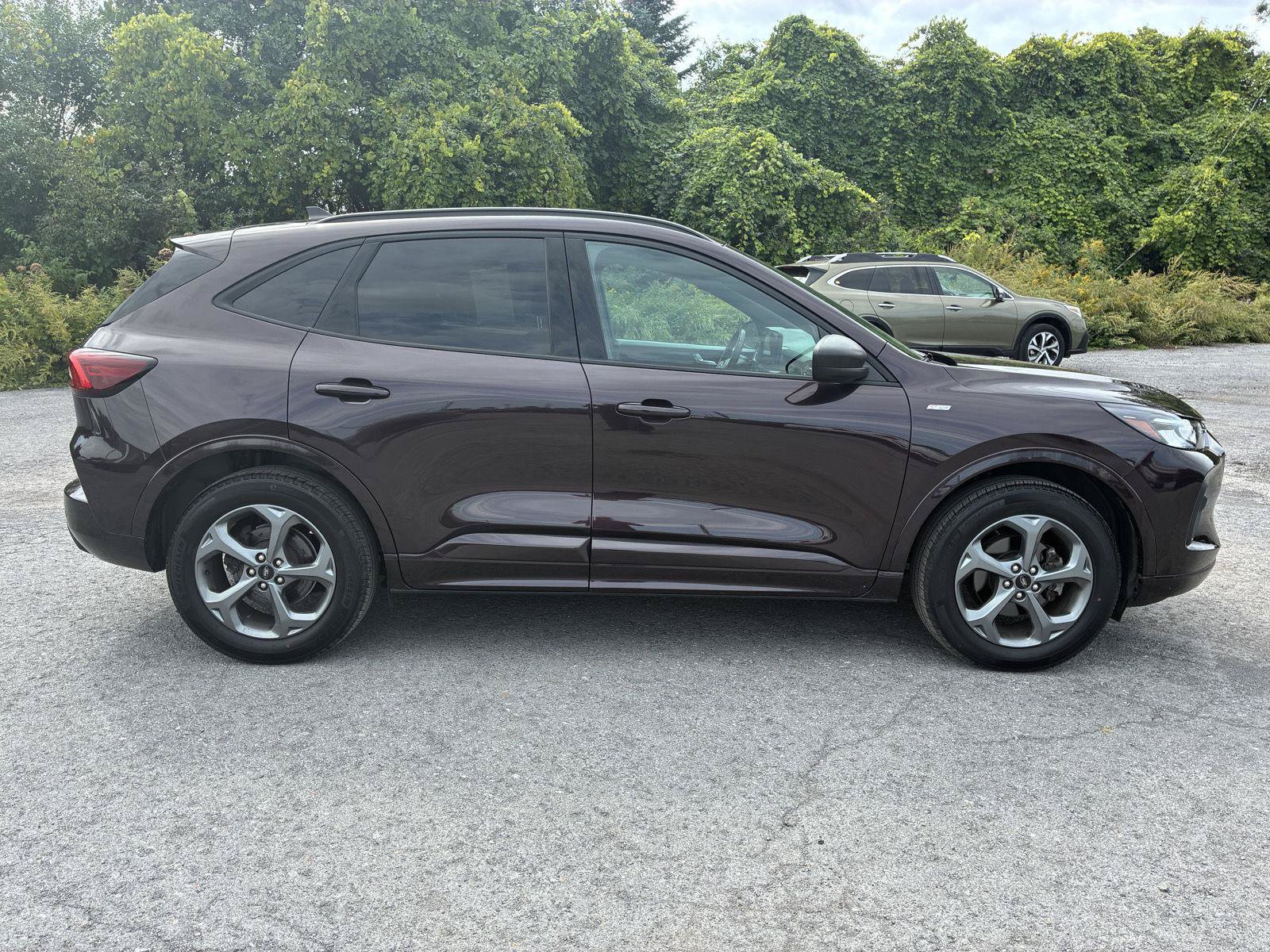 Used 2023 Ford Escape ST-Line w/ Tech Pack #1 AWD/4WD image 8