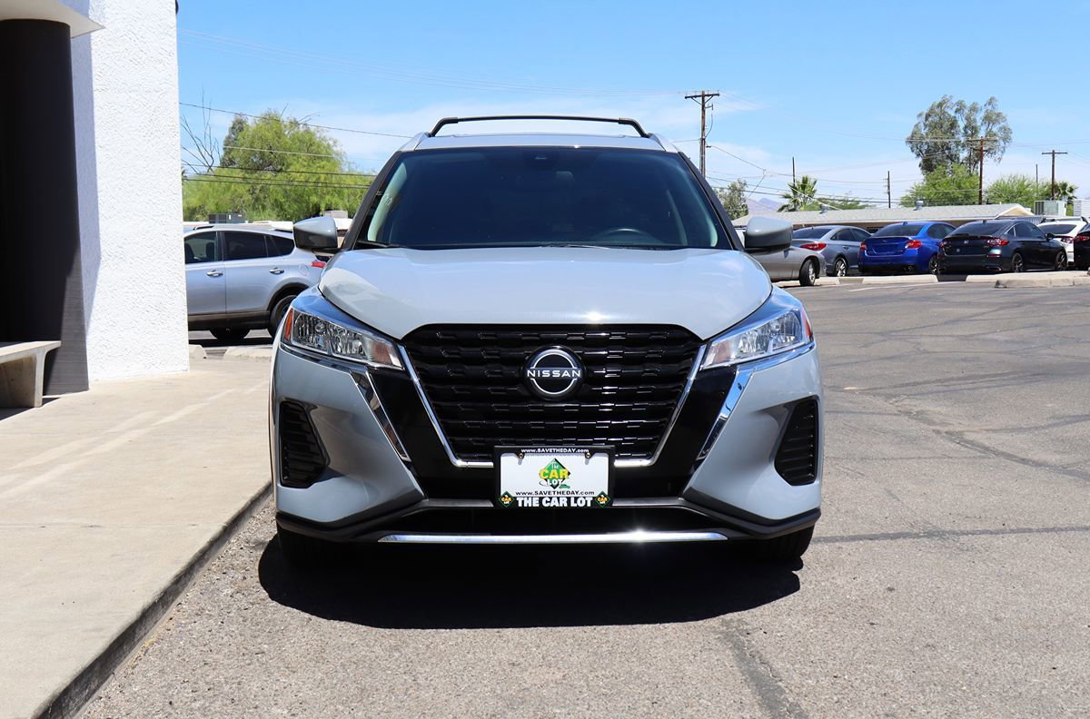 Used 2023 Nissan Kicks SV w/ Exterior Package FWD image 16