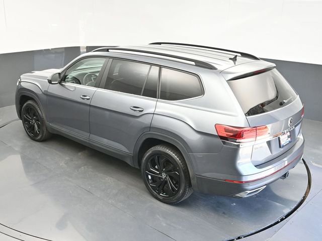 Used 2023 Volkswagen Atlas SE w/ Black Wheel Package image 30