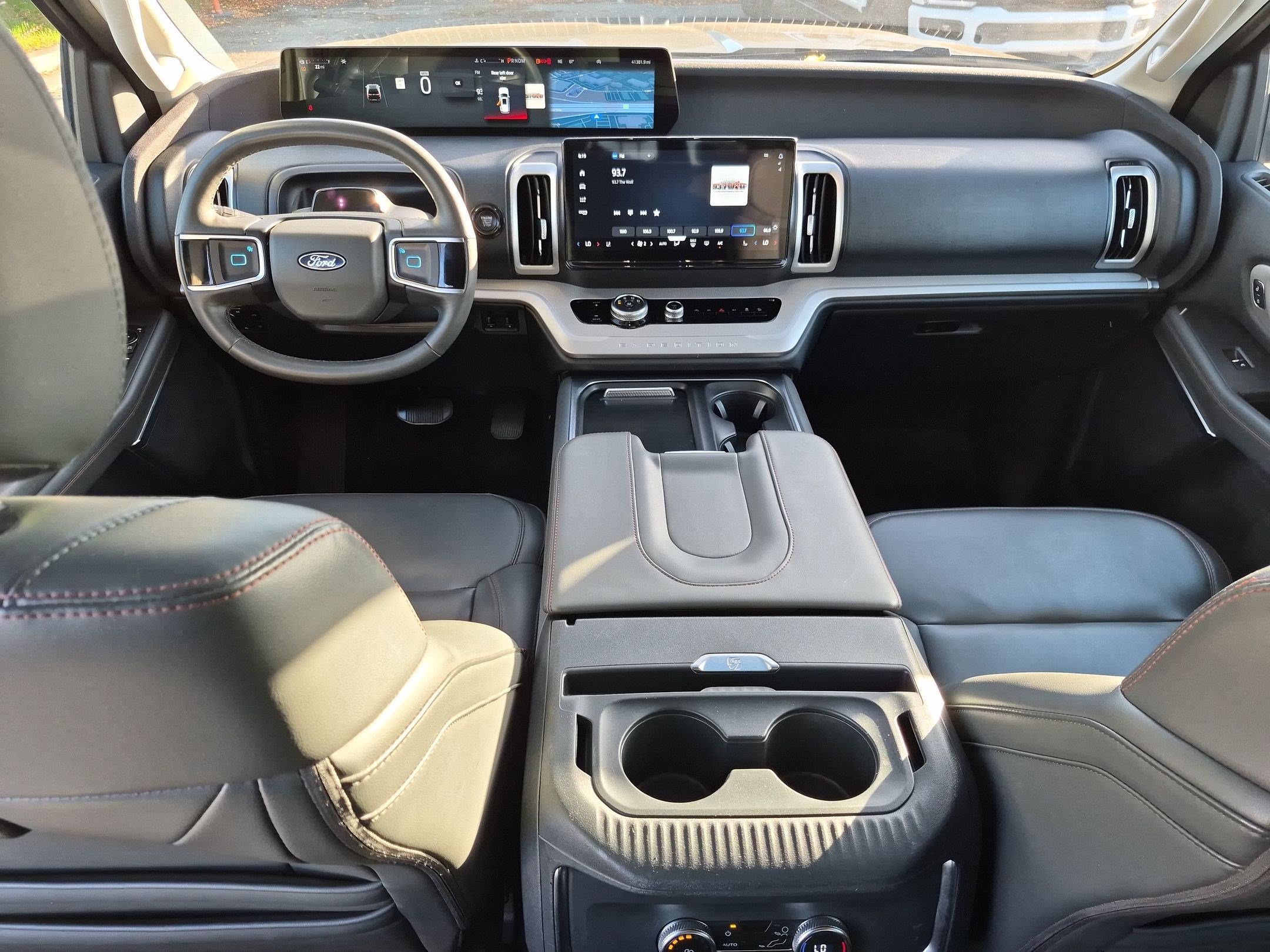 Used 2025 Ford Expedition Max Active AWD/4WD image 32