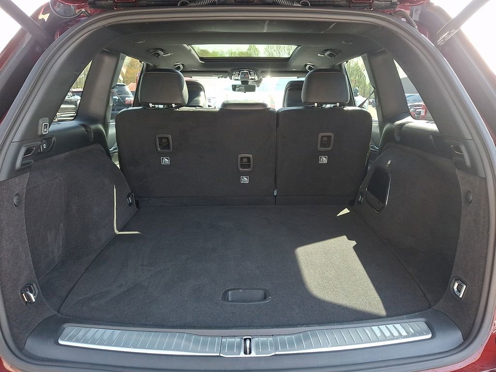 Used 2023 Jeep Grand Cherokee Overland w/ Advanced Protech Group III image 30