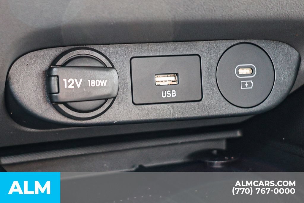 Used 2025 Hyundai Elantra Sport FWD image 40